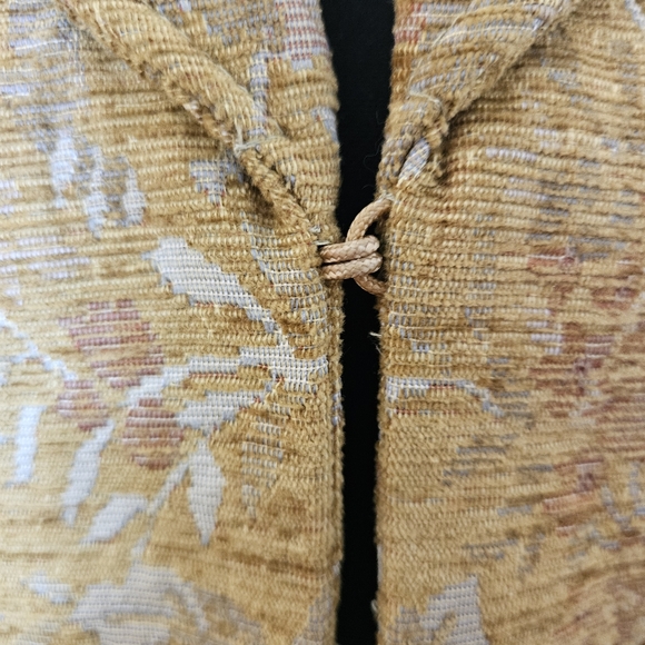 STUNNER!! Tapestry Coat - Picture 5 of 11